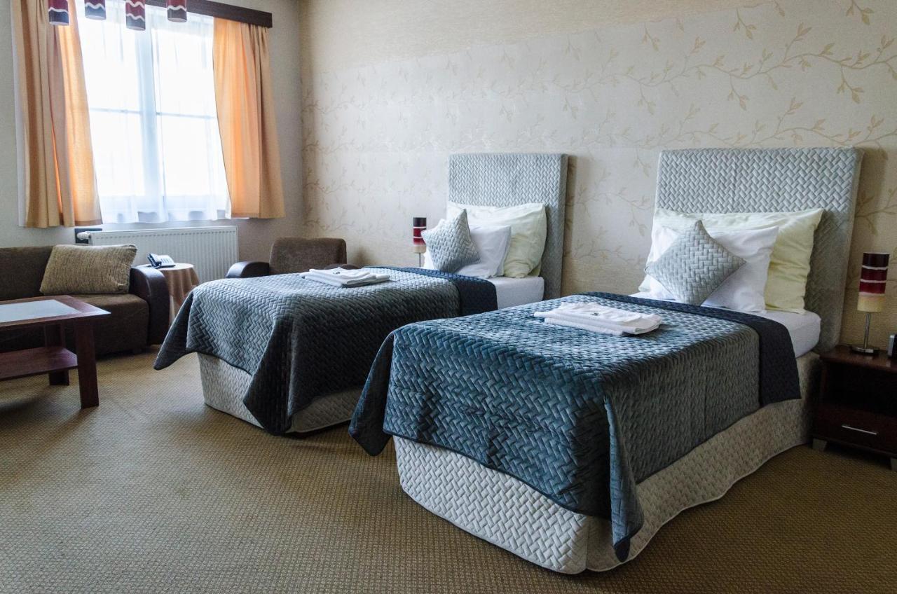 Hotel Rokoko コシツェ エクステリア 写真